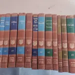 LOTE 642 - COLEÇÃO LIVROS GREAT BOOKS OF THE WESTERN WORLD - 54 VOLUMES (NO ESTADO)