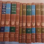 LOTE 642 - COLEÇÃO LIVROS GREAT BOOKS OF THE WESTERN WORLD - 54 VOLUMES (NO ESTADO)