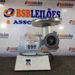 LOTE 099 - 01 MOEDOR DE CARNE MARCA ARBEL. (NO ESTADO) ATENÇÃO! FAZER A VISITAÇÃO ANTES DE ARREMATAR, NÃO SABEMOS SE FUNCIONA. LEILÃO NÃO TEM GARANTIA E NEM DEVOLUÇÃO, SUJEITO A POSSÍVEIS AVARIAS VISÍVEIS/OCULTAS E/OU AUSÊNCIA DE COMPONENTES.