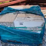 LOTE 308 - 01 LOTE COM REVESTIMENTO 30CM X 60CM GLACIER WHITER (NO ESTADO)