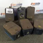 LOTE 022 - 06 CAIXAS DE SOM AMBIENTE MARCAS E MODELOS DIVERSOS. (NO ESTADO) ATENÇÃO! FAZER A VISITAÇÃO ANTES DE ARREMATAR, NÃO SABEMOS SE FUNCIONA. LEILÃO NÃO TEM GARANTIA E NEM DEVOLUÇÃO, SUJEITO A POSSÍVEIS AVARIAS VISÍVEIS/OCULTAS E/OU AUSÊNCIA DE COMPONENTES.