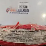 LOTE 050 - 01 ROLO DE CABO FLEXÍVEL 100M, 4MM NA COR VERMELHA. (NO ESTADO) ATENÇÃO! FAZER A VISITAÇÃO ANTES DE ARREMATAR, NÃO SABEMOS SE FUNCIONA. LEILÃO NÃO TEM GARANTIA E NEM DEVOLUÇÃO, SUJEITO A POSSÍVEIS AVARIAS VISÍVEIS/OCULTAS E/OU AUSÊNCIA DE COMPONENTES.