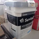LOTE 107 - 01 BALDE DE TINTA SUVINIL INTERIORES ACRÍLICO FOSCO 18L NA COR FOSCO BRANCO. (NO ESTADO) ATENÇÃO! FAZER A VISITAÇÃO ANTES DE ARREMATAR, NÃO SABEMOS SE FUNCIONA. LEILÃO NÃO TEM GARANTIA E NEM DEVOLUÇÃO, SUJEITO A POSSÍVEIS AVARIAS VISÍVEIS/OCULTAS E/OU AUSÊNCIA DE COMPONENTES.