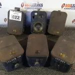 LOTE 022 - 06 CAIXAS DE SOM AMBIENTE MARCAS E MODELOS DIVERSOS. (NO ESTADO) ATENÇÃO! FAZER A VISITAÇÃO ANTES DE ARREMATAR, NÃO SABEMOS SE FUNCIONA. LEILÃO NÃO TEM GARANTIA E NEM DEVOLUÇÃO, SUJEITO A POSSÍVEIS AVARIAS VISÍVEIS/OCULTAS E/OU AUSÊNCIA DE COMPONENTES.