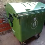LOTE 166 - 01 CONTAINER HDPE EN840 1200LITROS. (NO ESTADO) ATENÇÃO! FAZER A VISITAÇÃO ANTES DE ARREMATAR, NÃO SABEMOS SE FUNCIONA. LEILÃO NÃO TEM GARANTIA E NEM DEVOLUÇÃO, SUJEITO A POSSÍVEIS AVARIAS VISÍVEIS/OCULTAS E/OU AUSÊNCIA DE COMPONENTES.