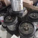 LOTE 095 - 07 BASES DE LIQUIDIFICADOR INDUSTRIAL MARCAS E MODELOS DIVERSOS. (NO ESTADO) ATENÇÃO! FAZER A VISITAÇÃO ANTES DE ARREMATAR, NÃO SABEMOS SE FUNCIONA. LEILÃO NÃO TEM GARANTIA E NEM DEVOLUÇÃO, SUJEITO A POSSÍVEIS AVARIAS VISÍVEIS/OCULTAS E/OU AUSÊNCIA DE COMPONENTES.