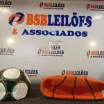 LOTE 025 - 01 BOLA DE BASQUETE E 01 BOLA DE FUTEBOL. (NO ESTADO) ATENÇÃO! FAZER A VISITAÇÃO ANTES DE ARREMATAR, NÃO SABEMOS SE FUNCIONA. LEILÃO NÃO TEM GARANTIA E NEM DEVOLUÇÃO, SUJEITO A POSSÍVEIS AVARIAS VISÍVEIS/OCULTAS E/OU AUSÊNCIA DE COMPONENTES.