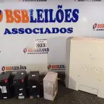 LOTE 023 - 01 NOBREAK APC E 05 SUCATAS DE BATERIAS 12V. (NO ESTADO) ATENÇÃO! FAZER A VISITAÇÃO ANTES DE ARREMATAR, NÃO SABEMOS SE FUNCIONA. LEILÃO NÃO TEM GARANTIA E NEM DEVOLUÇÃO, SUJEITO A POSSÍVEIS AVARIAS VISÍVEIS/OCULTAS E/OU AUSÊNCIA DE COMPONENTES.