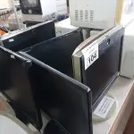 LOTE 104 - 05 MONITORES MARCAS E MODELOS DIVERSOS. (NO ESTADO) ATENÇÃO! FAZER A VISITAÇÃO ANTES DE ARREMATAR, NÃO SABEMOS SE FUNCIONA. LEILÃO NÃO TEM GARANTIA E NEM DEVOLUÇÃO, SUJEITO A POSSÍVEIS AVARIAS VISÍVEIS/OCULTAS E/OU AUSÊNCIA DE COMPONENTES.