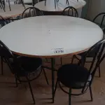 LOTE 175 - 01 MESA DE FERRO COM BASE DOBRÁVEL, TAMPO EM MADEIRA E 06 CADEIRAS DE FERRO COM ASSENTO ALMOFADADO. (NO ESTADO) ATENÇÃO! FAZER A VISITAÇÃO ANTES DE ARREMATAR, NÃO SABEMOS SE FUNCIONA. LEILÃO NÃO TEM GARANTIA E NEM DEVOLUÇÃO, SUJEITO A POSSÍVEIS AVARIAS VISÍVEIS/OCULTAS E/OU AUSÊNCIA DE COMPONENTES.