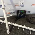 LOTE 174 - 01 KIT DE TELEFONE RURAL. (NO ESTADO) ATENÇÃO! FAZER A VISITAÇÃO ANTES DE ARREMATAR, NÃO SABEMOS SE FUNCIONA. LEILÃO NÃO TEM GARANTIA E NEM DEVOLUÇÃO, SUJEITO A POSSÍVEIS AVARIAS VISÍVEIS/OCULTAS E/OU AUSÊNCIA DE COMPONENTES.