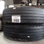LOTE 102 - 02 PNEUS PARA CAMINHÃO ¾ 215/75/17.5. (NO ESTADO) ATENÇÃO! FAZER A VISITAÇÃO ANTES DE ARREMATAR, NÃO SABEMOS SE FUNCIONA. LEILÃO NÃO TEM GARANTIA E NEM DEVOLUÇÃO, SUJEITO A POSSÍVEIS AVARIAS VISÍVEIS/OCULTAS E/OU AUSÊNCIA DE COMPONENTES.