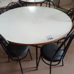 LOTE 155 - 01 MESA DE FERRO COM BASE DOBRÁVEL, TAMPO EM MADEIRA E 06 CADEIRAS DE FERRO COM ASSENTO ALMOFADADO. (NO ESTADO) ATENÇÃO! FAZER A VISITAÇÃO ANTES DE ARREMATAR, NÃO SABEMOS SE FUNCIONA. LEILÃO NÃO TEM GARANTIA E NEM DEVOLUÇÃO, SUJEITO A POSSÍVEIS AVARIAS VISÍVEIS/OCULTAS E/OU AUSÊNCIA DE COMPONENTES.