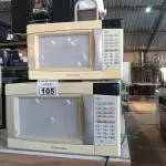 LOTE 105 - 03 MICRO-ONDAS MARCAS E MODELOS DIVERSOS. (NO ESTADO) ATENÇÃO! FAZER A VISITAÇÃO ANTES DE ARREMATAR, NÃO SABEMOS SE FUNCIONA. LEILÃO NÃO TEM GARANTIA E NEM DEVOLUÇÃO, SUJEITO A POSSÍVEIS AVARIAS VISÍVEIS/OCULTAS E/OU AUSÊNCIA DE COMPONENTES.