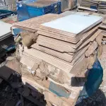 LOTE 352 - 01 LOTE COM PISOS 60CM X 60CM E REVESTIMENTOS 30CM X 60CM DIVERSOS (NO ESTADO)