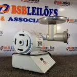 LOTE 099 - 01 MOEDOR DE CARNE MARCA ARBEL. (NO ESTADO) ATENÇÃO! FAZER A VISITAÇÃO ANTES DE ARREMATAR, NÃO SABEMOS SE FUNCIONA. LEILÃO NÃO TEM GARANTIA E NEM DEVOLUÇÃO, SUJEITO A POSSÍVEIS AVARIAS VISÍVEIS/OCULTAS E/OU AUSÊNCIA DE COMPONENTES.