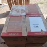 LOTE 375 - 28 CAIXAS COM REVESTIMENTO ELIANE 33,5CM X 45CM BRANCO (NO ESTADO)