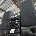 LOTE 038 - 01 APARELHO DE SOM 3X1 E 01 AMPLIFICADOR. (NO ESTADO) ATENÇÃO! FAZER A VISITAÇÃO ANTES DE ARREMATAR, NÃO SABEMOS SE FUNCIONA. LEILÃO NÃO TEM GARANTIA E NEM DEVOLUÇÃO, SUJEITO A POSSÍVEIS AVARIAS VISÍVEIS/OCULTAS E/OU AUSÊNCIA DE COMPONENTES.