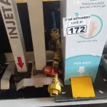 LOTE 172 - 02 DISPENSES PARA ÁLCOOL EM GEL E VÁRIAS CONEXÕES DE GÁS. (NO ESTADO) ATENÇÃO! FAZER A VISITAÇÃO ANTES DE ARREMATAR, NÃO SABEMOS SE FUNCIONA. LEILÃO NÃO TEM GARANTIA E NEM DEVOLUÇÃO, SUJEITO A POSSÍVEIS AVARIAS VISÍVEIS/OCULTAS E/OU AUSÊNCIA DE COMPONENTES.