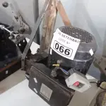 LOTE 066 - 01 MOTOR ELÉTRICO COM ESTRUTURA DE FERRO. (NO ESTADO) ATENÇÃO! FAZER A VISITAÇÃO ANTES DE ARREMATAR, NÃO SABEMOS SE FUNCIONA. LEILÃO NÃO TEM GARANTIA E NEM DEVOLUÇÃO, SUJEITO A POSSÍVEIS AVARIAS VISÍVEIS/OCULTAS E/OU AUSÊNCIA DE COMPONENTES.