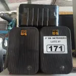 LOTE 171 - 08 CAIXAS DE SOM AMBIENTE. (NO ESTADO) ATENÇÃO! FAZER A VISITAÇÃO ANTES DE ARREMATAR, NÃO SABEMOS SE FUNCIONA. LEILÃO NÃO TEM GARANTIA E NEM DEVOLUÇÃO, SUJEITO A POSSÍVEIS AVARIAS VISÍVEIS/OCULTAS E/OU AUSÊNCIA DE COMPONENTES.