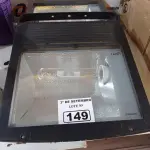 LOTE 149 - 02 LUMINÁRIAS DE PÁTIO. (NO ESTADO) ATENÇÃO! FAZER A VISITAÇÃO ANTES DE ARREMATAR, NÃO SABEMOS SE FUNCIONA. LEILÃO NÃO TEM GARANTIA E NEM DEVOLUÇÃO, SUJEITO A POSSÍVEIS AVARIAS VISÍVEIS/OCULTAS E/OU AUSÊNCIA DE COMPONENTES.