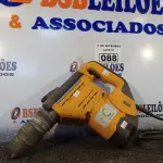 LOTE 088 - 01 MARTELETE. (NO ESTADO) ATENÇÃO! FAZER A VISITAÇÃO ANTES DE ARREMATAR, NÃO SABEMOS SE FUNCIONA. LEILÃO NÃO TEM GARANTIA E NEM DEVOLUÇÃO, SUJEITO A POSSÍVEIS AVARIAS VISÍVEIS/OCULTAS E/OU AUSÊNCIA DE COMPONENTES.