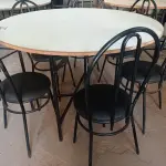 LOTE 185 - 01 MESA DE FERRO COM BASE DOBRÁVEL, TAMPO EM MADEIRA E 06 CADEIRAS DE FERRO COM ASSENTO ALMOFADADO. (NO ESTADO) ATENÇÃO! FAZER A VISITAÇÃO ANTES DE ARREMATAR, NÃO SABEMOS SE FUNCIONA. LEILÃO NÃO TEM GARANTIA E NEM DEVOLUÇÃO, SUJEITO A POSSÍVEIS AVARIAS VISÍVEIS/OCULTAS E/OU AUSÊNCIA DE COMPONENTES.