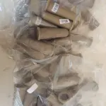 LOTE 695 - LOTE COM 40 BICOS PARA MAMADEIRA BEZERROS. (NO ESTADO)