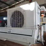LOTE 113 - 01 CONDENSADORA MARCA PHILCO 2400BTU E 01 EVAPORADORA MARCA LG 24000BTU. (NO ESTADO) ATENÇÃO! FAZER A VISITAÇÃO ANTES DE ARREMATAR, NÃO SABEMOS SE FUNCIONA. LEILÃO NÃO TEM GARANTIA E NEM DEVOLUÇÃO, SUJEITO A POSSÍVEIS AVARIAS VISÍVEIS/OCULTAS E/OU AUSÊNCIA DE COMPONENTES.