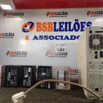 LOTE 023 - 01 NOBREAK APC E 05 SUCATAS DE BATERIAS 12V. (NO ESTADO) ATENÇÃO! FAZER A VISITAÇÃO ANTES DE ARREMATAR, NÃO SABEMOS SE FUNCIONA. LEILÃO NÃO TEM GARANTIA E NEM DEVOLUÇÃO, SUJEITO A POSSÍVEIS AVARIAS VISÍVEIS/OCULTAS E/OU AUSÊNCIA DE COMPONENTES.