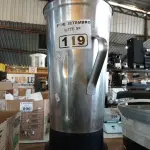 LOTE 119 - 01 LIQUIDIFICADOR INDUSTRIAL MARCA POLI. (NO ESTADO) ATENÇÃO! FAZER A VISITAÇÃO ANTES DE ARREMATAR, NÃO SABEMOS SE FUNCIONA. LEILÃO NÃO TEM GARANTIA E NEM DEVOLUÇÃO, SUJEITO A POSSÍVEIS AVARIAS VISÍVEIS/OCULTAS E/OU AUSÊNCIA DE COMPONENTES.