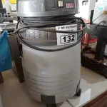 LOTE 132 - 01 ASPIRADOR DE PÓ MARCA PROSDÓCIMO. (NO ESTADO) ATENÇÃO! FAZER A VISITAÇÃO ANTES DE ARREMATAR, NÃO SABEMOS SE FUNCIONA. LEILÃO NÃO TEM GARANTIA E NEM DEVOLUÇÃO, SUJEITO A POSSÍVEIS AVARIAS VISÍVEIS/OCULTAS E/OU AUSÊNCIA DE COMPONENTES.