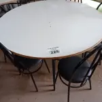 LOTE 225 - 01 MESA DE FERRO COM BASE DOBRÁVEL, TAMPO EM MADEIRA E 06 CADEIRAS DE FERRO COM ASSENTO ALMOFADADO. (NO ESTADO) ATENÇÃO! FAZER A VISITAÇÃO ANTES DE ARREMATAR, NÃO SABEMOS SE FUNCIONA. LEILÃO NÃO TEM GARANTIA E NEM DEVOLUÇÃO, SUJEITO A POSSÍVEIS AVARIAS VISÍVEIS/OCULTAS E/OU AUSÊNCIA DE COMPONENTES.