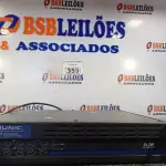 LOTE 359 - 01 AMPLIFICADOR MARCA UNIC MODELO ZX-200. (NO ESTADO) ATENÇÃO! FAZER A VISITAÇÃO ANTES DE ARREMATAR, NÃO SABEMOS SE FUNCIONA. LEILÃO NÃO TEM GARANTIA E NEM DEVOLUÇÃO, SUJEITO A POSSÍVEIS AVARIAS VISÍVEIS/OCULTAS E/OU AUSÊNCIA DE COMPONENTES.