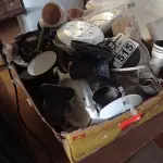 LOTE 515 - 01 LOTE COM VÁRIAS SUCATAS DE LUMINÁRIAS. (NO ESTADO) ATENÇÃO! FAZER A VISITAÇÃO ANTES DE ARREMATAR, NÃO SABEMOS SE FUNCIONA. LEILÃO NÃO TEM GARANTIA E NEM DEVOLUÇÃO, SUJEITO A POSSÍVEIS AVARIAS VISÍVEIS/OCULTAS E/OU AUSÊNCIA DE COMPONENTES.