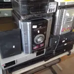 LOTE 491 - 01 CD PLAYER, 04 VIDEOCASSETES E 03 APARELHOS DE SOM MARCAS E MODELOS DIVERSOS. (NO ESTADO) ATENÇÃO! FAZER A VISITAÇÃO ANTES DE ARREMATAR, NÃO SABEMOS SE FUNCIONA. LEILÃO NÃO TEM GARANTIA E NEM DEVOLUÇÃO, SUJEITO A POSSÍVEIS AVARIAS VISÍVEIS/OCULTAS E/OU AUSÊNCIA DE COMPONENTES.
