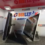 LOTE 339 - 02 COMPUTADORES ALL IN ONE MARCAS E MODELOS DIVERSOS COM AVARIAS. (NO ESTADO) ATENÇÃO! FAZER A VISITAÇÃO ANTES DE ARREMATAR, NÃO SABEMOS SE FUNCIONA. LEILÃO NÃO TEM GARANTIA E NEM DEVOLUÇÃO, SUJEITO A POSSÍVEIS AVARIAS VISÍVEIS/OCULTAS E/OU AUSÊNCIA DE COMPONENTES.
