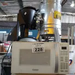 LOTE 228 - 02 MICRO-ONDAS E 03 CAFETEIRAS MARCAS E MODELOS DIVERSOS.  (NO ESTADO) ATENÇÃO! FAZER A VISITAÇÃO ANTES DE ARREMATAR, NÃO SABEMOS SE FUNCIONA. LEILÃO NÃO TEM GARANTIA E NEM DEVOLUÇÃO, SUJEITO A POSSÍVEIS AVARIAS VISÍVEIS/OCULTAS E/OU AUSÊNCIA DE COMPONENTES.