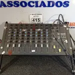 LOTE 415 - 01 MESA DE SOM MARCA WATTISOM MODELO MXS 8S. (NO ESTADO) ATENÇÃO! FAZER A VISITAÇÃO ANTES DE ARREMATAR, NÃO SABEMOS SE FUNCIONA. LEILÃO NÃO TEM GARANTIA E NEM DEVOLUÇÃO, SUJEITO A POSSÍVEIS AVARIAS VISÍVEIS/OCULTAS E/OU AUSÊNCIA DE COMPONENTES.
