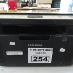 LOTE 254 - 01 IMPRESSORA MULTIFUNCIONAL MARCA SAMSUNG MODELO SCX-3200. (NO ESTADO) ATENÇÃO! FAZER A VISITAÇÃO ANTES DE ARREMATAR, NÃO SABEMOS SE FUNCIONA. LEILÃO NÃO TEM GARANTIA E NEM DEVOLUÇÃO, SUJEITO A POSSÍVEIS AVARIAS VISÍVEIS/OCULTAS E/OU AUSÊNCIA DE COMPONENTES.
