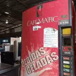 LOTE 300 - 01 MÁQUINA CAFEMATIC BEBIDAS GELADAS COM AVARIAS.  (NO ESTADO) ATENÇÃO! FAZER A VISITAÇÃO ANTES DE ARREMATAR, NÃO SABEMOS SE FUNCIONA. LEILÃO NÃO TEM GARANTIA E NEM DEVOLUÇÃO, SUJEITO A POSSÍVEIS AVARIAS VISÍVEIS/OCULTAS E/OU AUSÊNCIA DE COMPONENTES.