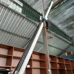 LOTE 297 - 01 PROJETOR MULTIMIDIA, 01 TRIPÉ E 01 TELA DE PROJEÇÃO. (NO ESTADO) ATENÇÃO! FAZER A VISITAÇÃO ANTES DE ARREMATAR, NÃO SABEMOS SE FUNCIONA. LEILÃO NÃO TEM GARANTIA E NEM DEVOLUÇÃO, SUJEITO A POSSÍVEIS AVARIAS VISÍVEIS/OCULTAS E/OU AUSÊNCIA DE COMPONENTES.
