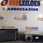 LOTE 392 - 01 CENTRAL MULTIMÍDIA E 01 APARELHO DE SOM AUTOMOTIVO. (NO ESTADO) ATENÇÃO! FAZER A VISITAÇÃO ANTES DE ARREMATAR, NÃO SABEMOS SE FUNCIONA. LEILÃO NÃO TEM GARANTIA E NEM DEVOLUÇÃO, SUJEITO A POSSÍVEIS AVARIAS VISÍVEIS/OCULTAS E/OU AUSÊNCIA DE COMPONENTES.