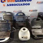 LOTE 319 - 04 SANDUICHEIRAS, 01 CAFETEIRA, 01 BASE E 01 COPO DE LIQUIDIFICADOR. (NO ESTADO) ATENÇÃO! FAZER A VISITAÇÃO ANTES DE ARREMATAR, NÃO SABEMOS SE FUNCIONA. LEILÃO NÃO TEM GARANTIA E NEM DEVOLUÇÃO, SUJEITO A POSSÍVEIS AVARIAS VISÍVEIS/OCULTAS E/OU AUSÊNCIA DE COMPONENTES.