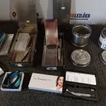LOTE 389 - 01 LOTE COM VÁRIOS INSTRUMENTAIS ODONTOLÓGICOS. (NO ESTADO) ATENÇÃO! FAZER A VISITAÇÃO ANTES DE ARREMATAR, NÃO SABEMOS SE FUNCIONA. LEILÃO NÃO TEM GARANTIA E NEM DEVOLUÇÃO, SUJEITO A POSSÍVEIS AVARIAS VISÍVEIS/OCULTAS E/OU AUSÊNCIA DE COMPONENTES.