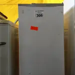 LOTE 306 - 01 FREEZER VERTICAL MARCA CÔNSUL 220V. (NO ESTADO) ATENÇÃO! FAZER A VISITAÇÃO ANTES DE ARREMATAR, NÃO SABEMOS SE FUNCIONA. LEILÃO NÃO TEM GARANTIA E NEM DEVOLUÇÃO, SUJEITO A POSSÍVEIS AVARIAS VISÍVEIS/OCULTAS E/OU AUSÊNCIA DE COMPONENTES.