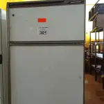 LOTE 301 - 01 GELADEIRA MARCA BRASTEMP 220V. (NO ESTADO) ATENÇÃO! FAZER A VISITAÇÃO ANTES DE ARREMATAR, NÃO SABEMOS SE FUNCIONA. LEILÃO NÃO TEM GARANTIA E NEM DEVOLUÇÃO, SUJEITO A POSSÍVEIS AVARIAS VISÍVEIS/OCULTAS E/OU AUSÊNCIA DE COMPONENTES.