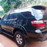 LOTE 527 - 01 I/TOYOTA HILUX SW4 SRV 4X4, ANO 2007, COR PRETA, DIESEL (NO ESTADO)