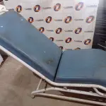 LOTE 218 - 01 CADEIRA ODONTOLÓGICA INCOMPLETA. (NO ESTADO) ATENÇÃO! FAZER A VISITAÇÃO ANTES DE ARREMATAR, NÃO SABEMOS SE FUNCIONA. LEILÃO NÃO TEM GARANTIA E NEM DEVOLUÇÃO, SUJEITO A POSSÍVEIS AVARIAS VISÍVEIS/OCULTAS E/OU AUSÊNCIA DE COMPONENTES.